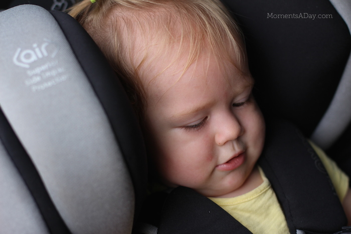 How to choose a safe carseat when you go on a road trip with a baby in tow