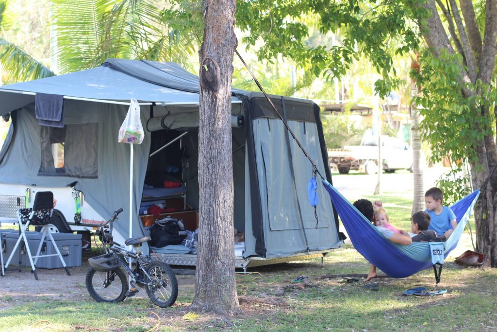 Small packable hammock