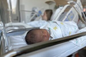10 Ideas for Supporting a New Mother after an Emergency Hospital Stay